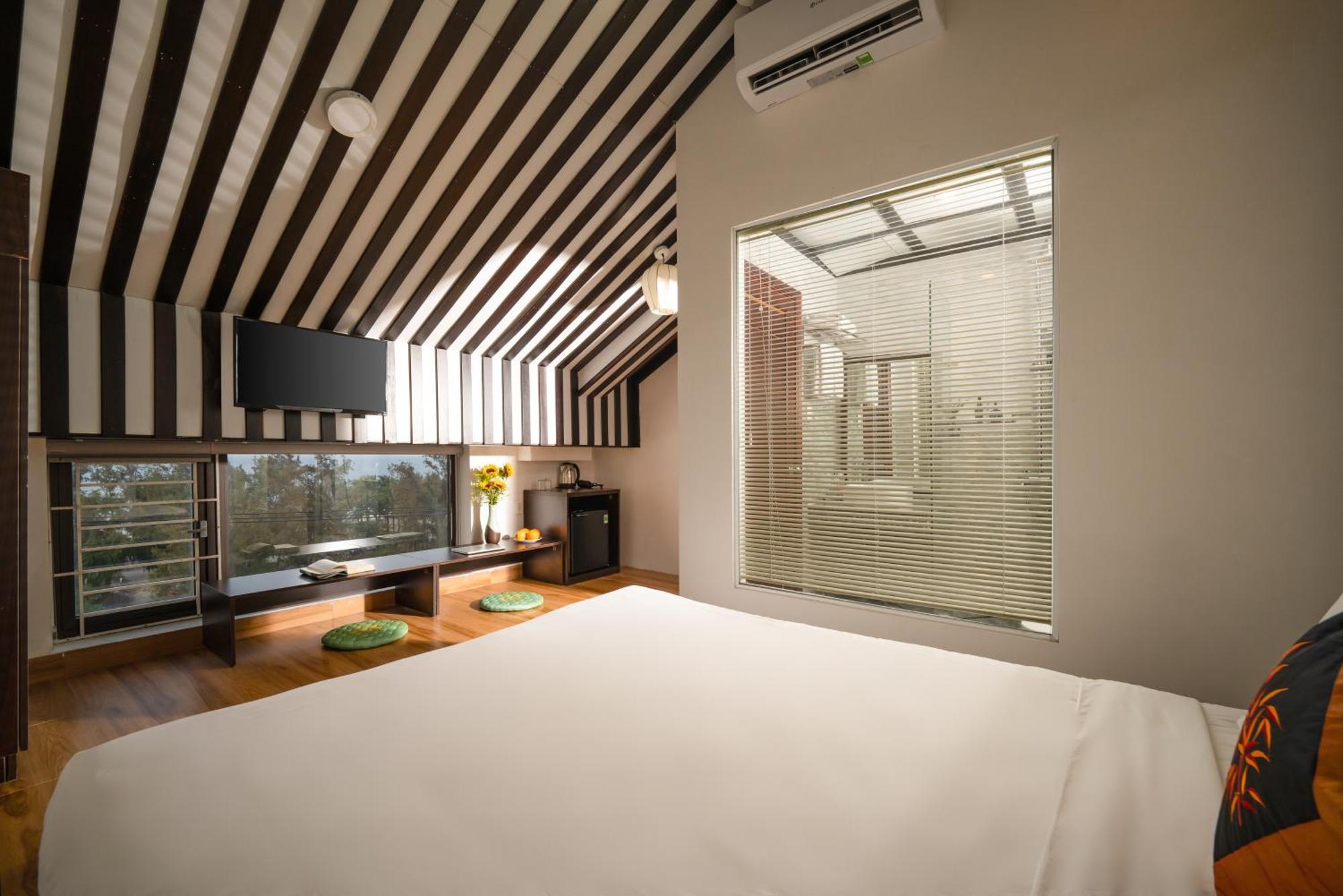 Viet Long Hoian Beach Hotel - Stay 24H Хойан Экстерьер фото